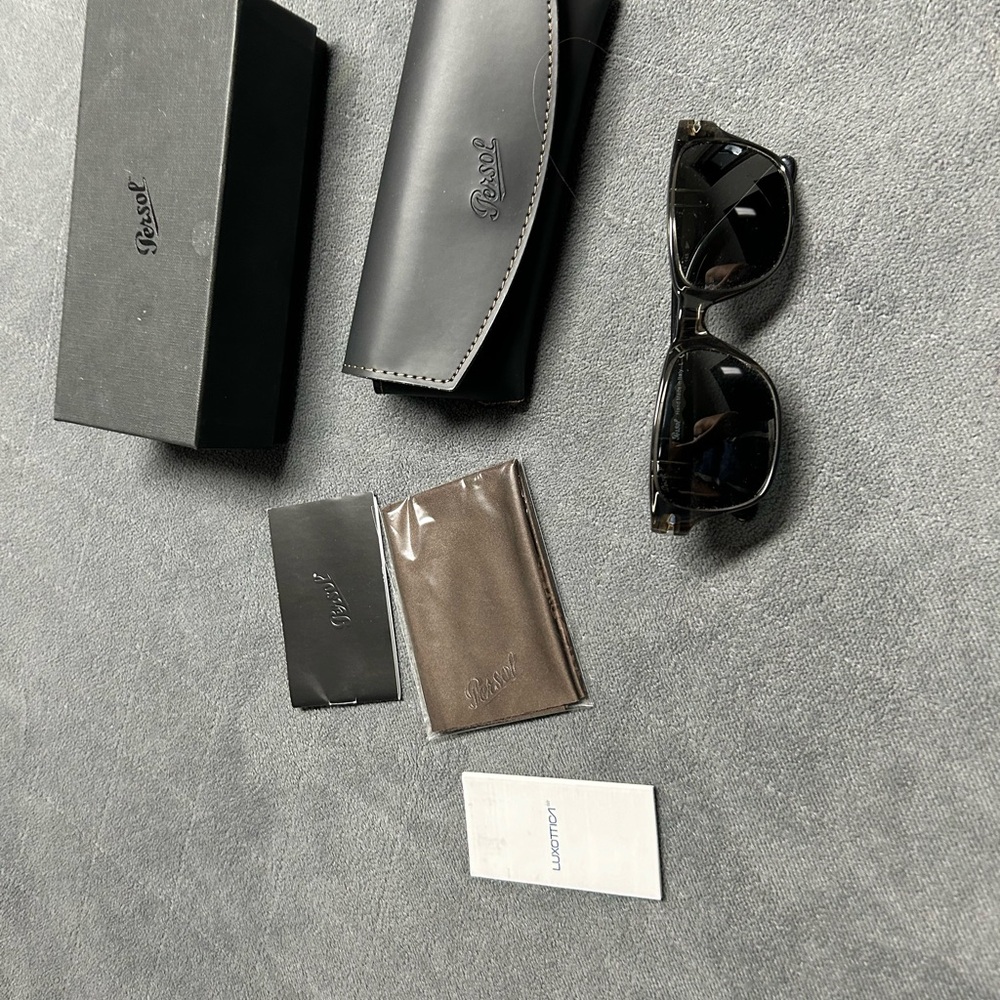 COPY - Brand new never worn men’s Persol sunglasses. Polarized 3288-s 1103/48 5…